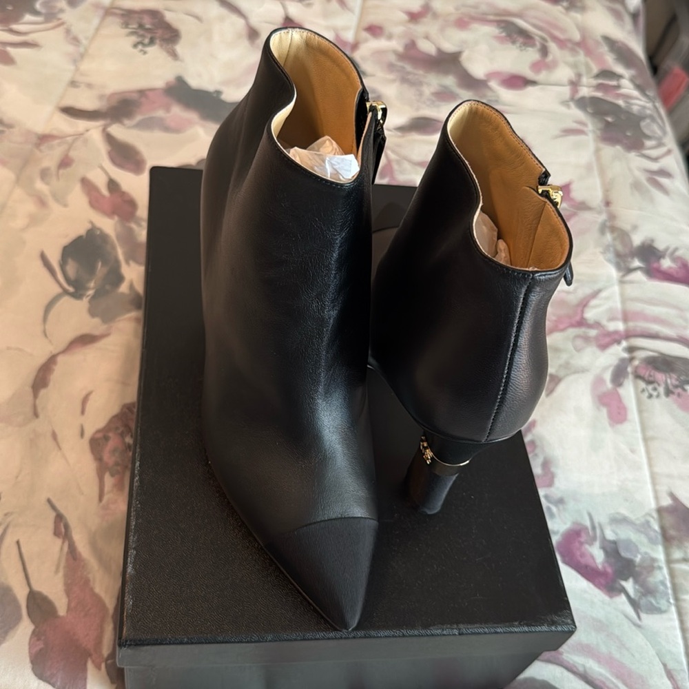 Chanel Boots Size 7 New never worn